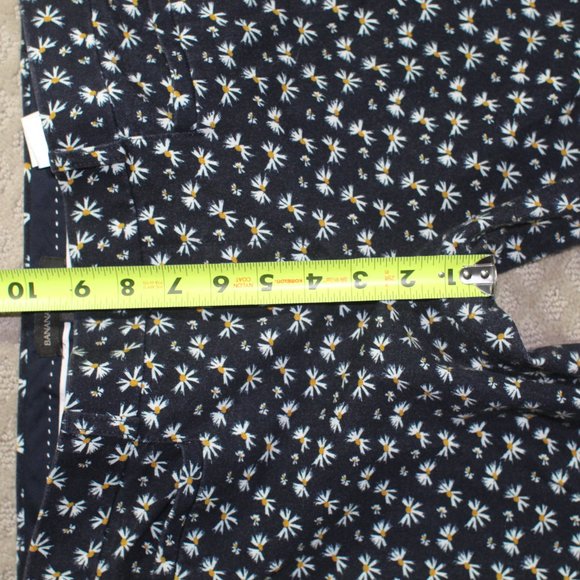 Banana Republic Size 2 Sloan Fit Mid Rise Cropped Pants - Picture 4 of 6